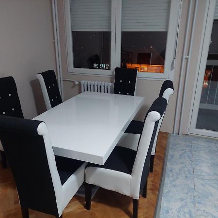 Rajna Lägenhet Pirot Exteriör bild
