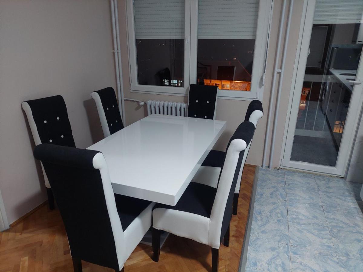 Rajna Lägenhet Pirot Exteriör bild